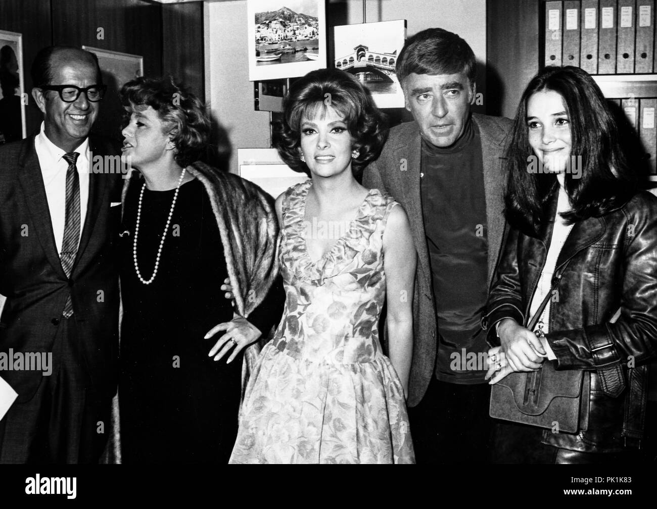 gina-lollobrigida-shelley-winters-peter-lawford-rome-1967-stock