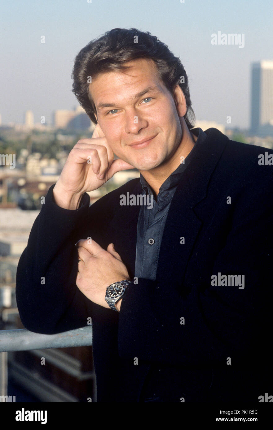 Patrick Swayze in February 1989 in Los Angeles. | usage worldwide Stock Photo