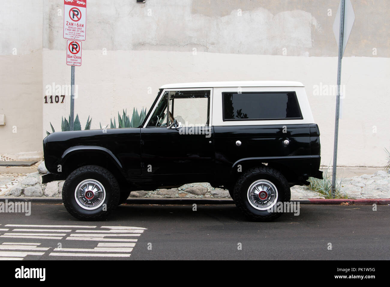A view of a classic vintage 4x4 SUV car in the street in California Stock Photo Alamy