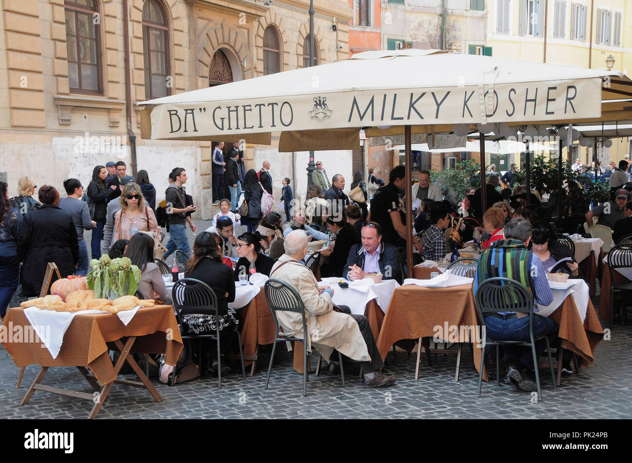 Italy, Lazio, Rome, Centro Storico, Ghetto, BaGhetto restaurant Stock  Photo - Alamy