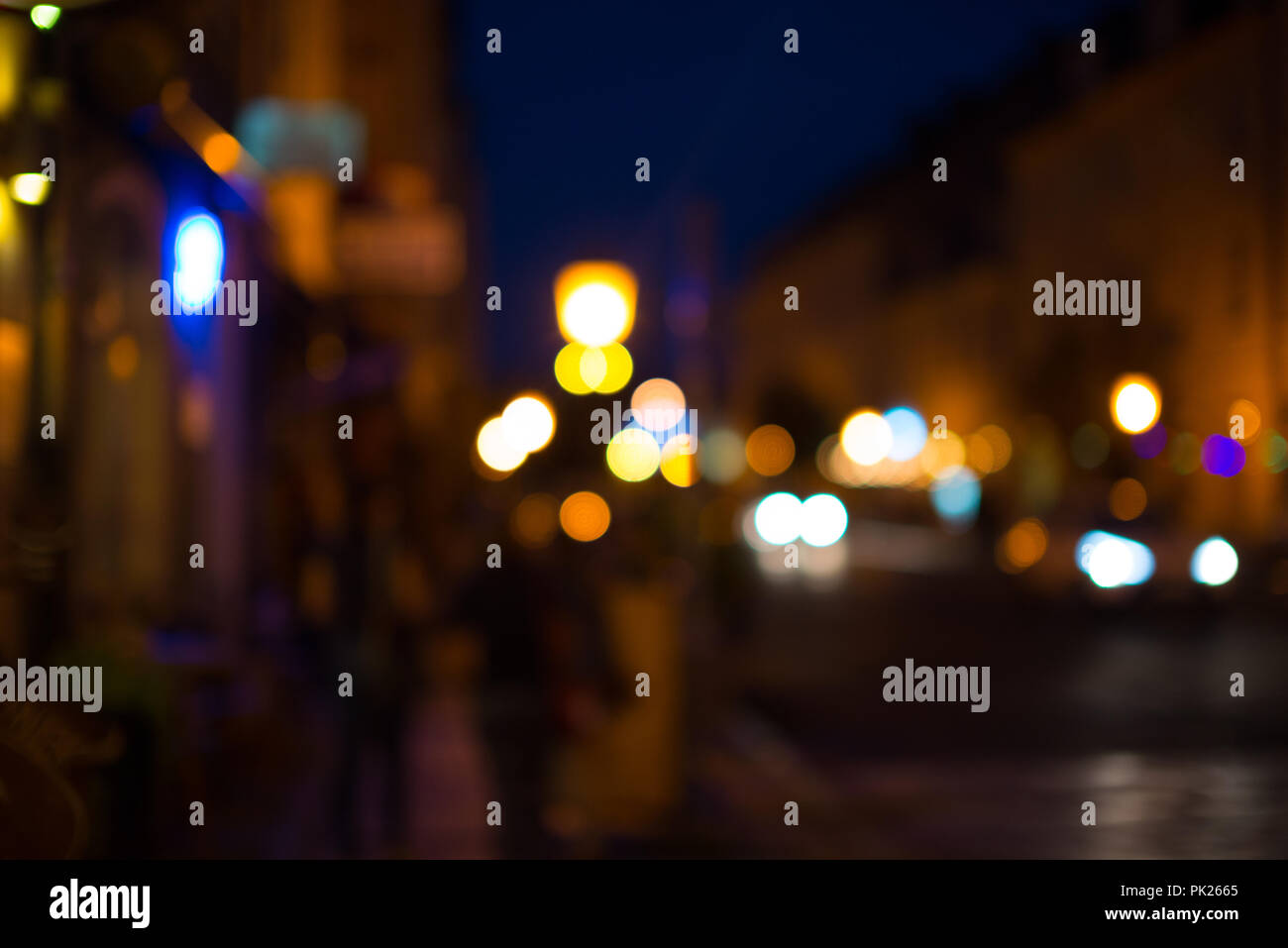 Blurred bokeh city street scene hi-res stock photography and images - Alamy