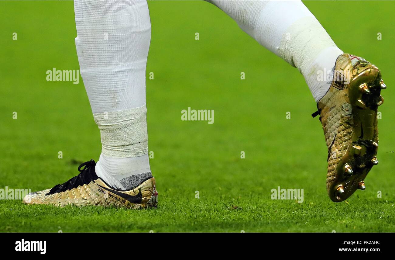 HARRY KANE'S GOLD FOOTBALL BOOTS ENGLAND & TOTTENHAM HOTSPUR FC ENGLAND V  SPAIN, UEFA NATIONS LEAGUE A, GROUP 4 WEMBLEY STADIUM, LONDON, ENGLAND 08  September 2018 GBC11722 STRICTLY EDITORIAL USE ONLY. If