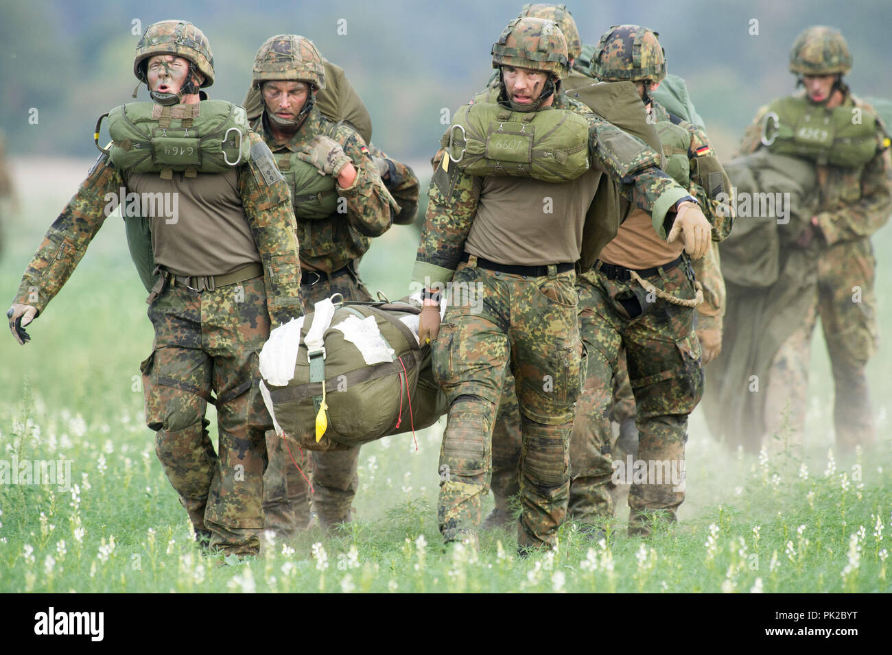 Military exercises. подразделения армии великобритании. британская армия. Dsk бундесвер. военные учения вид от первого лица.