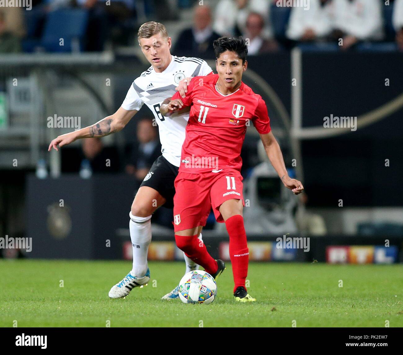 firo: 09.09.2018 Football, Football, National Team, Germany, Friendly Match, GER, Germany - Peru, 2: 1, duels, Toni KROOS, DFB, Germany, Raul RUIDIAZ, Peru, full figure, | usage worldwide Stock Photo