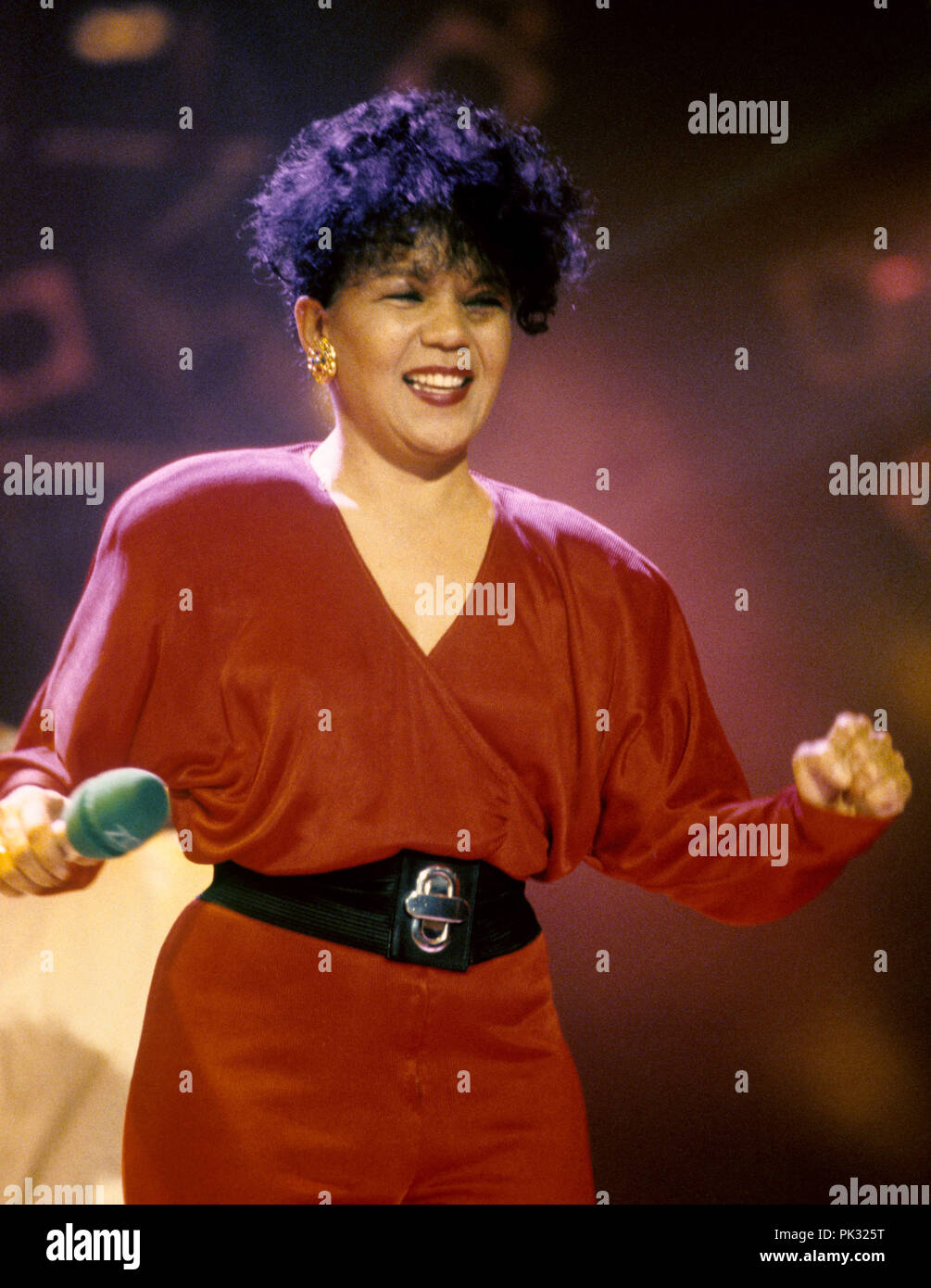 Kaoma on 01.11.1989 in Dortmund. Singer Loalwa Braz. | usage worldwide ...