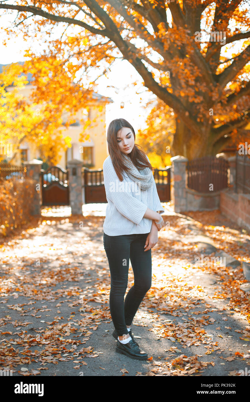Pretty cute teenage female hi-res stock photography and images - Alamy