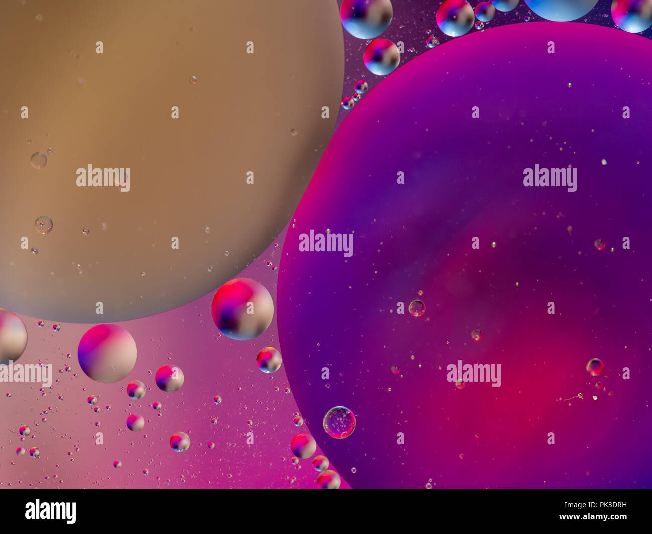 Big bubbles, bubbly oil and water abstract pattern, background. Stock Photo