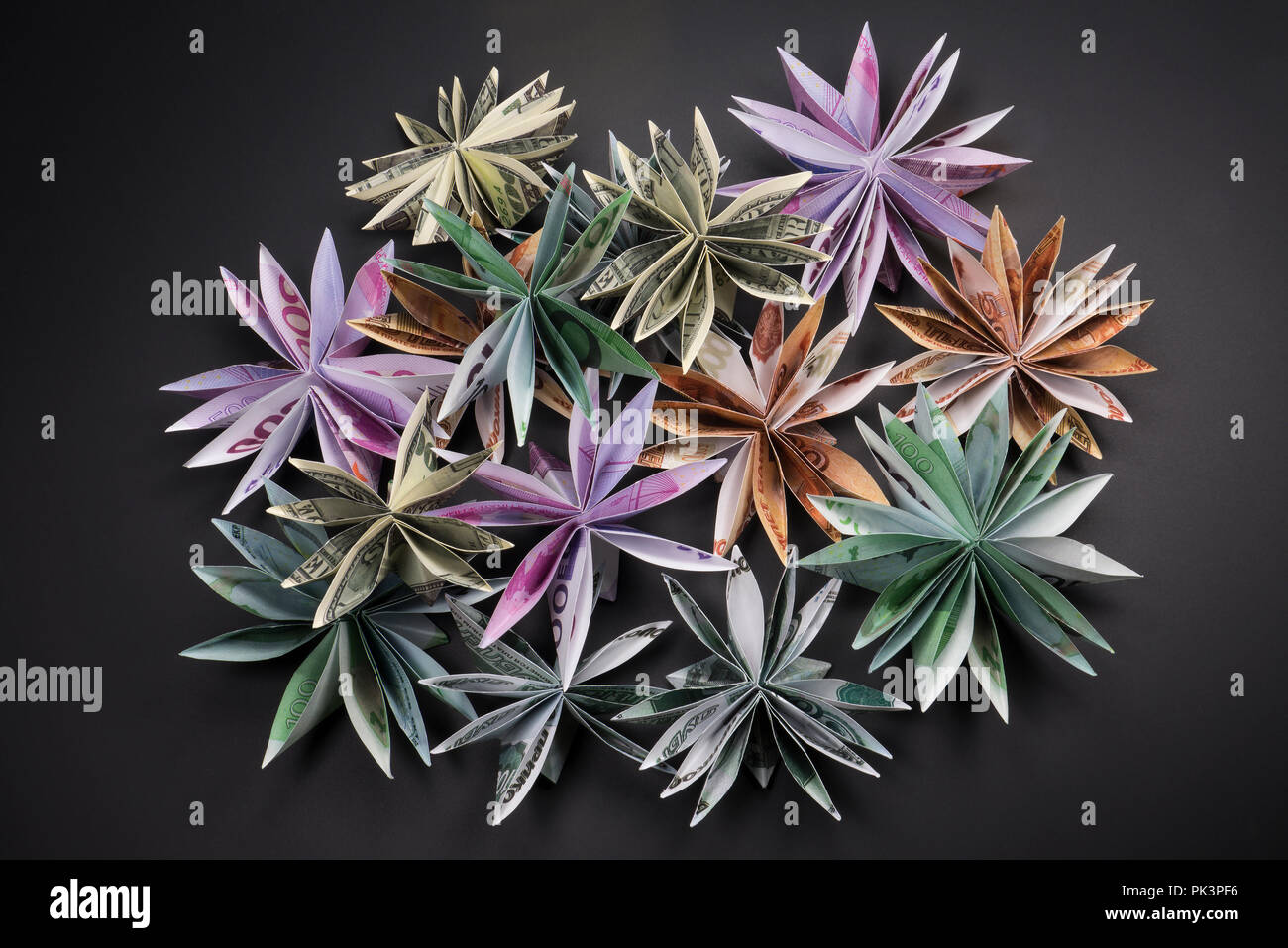 flowers origami banknotes Stock Photo - Alamy