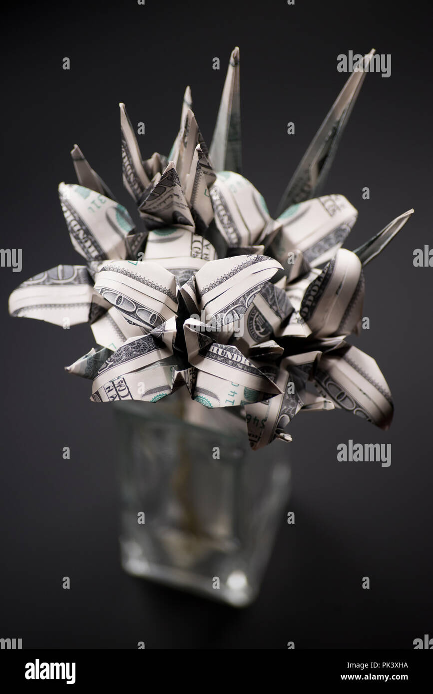 flowers origami banknotes Stock Photo - Alamy