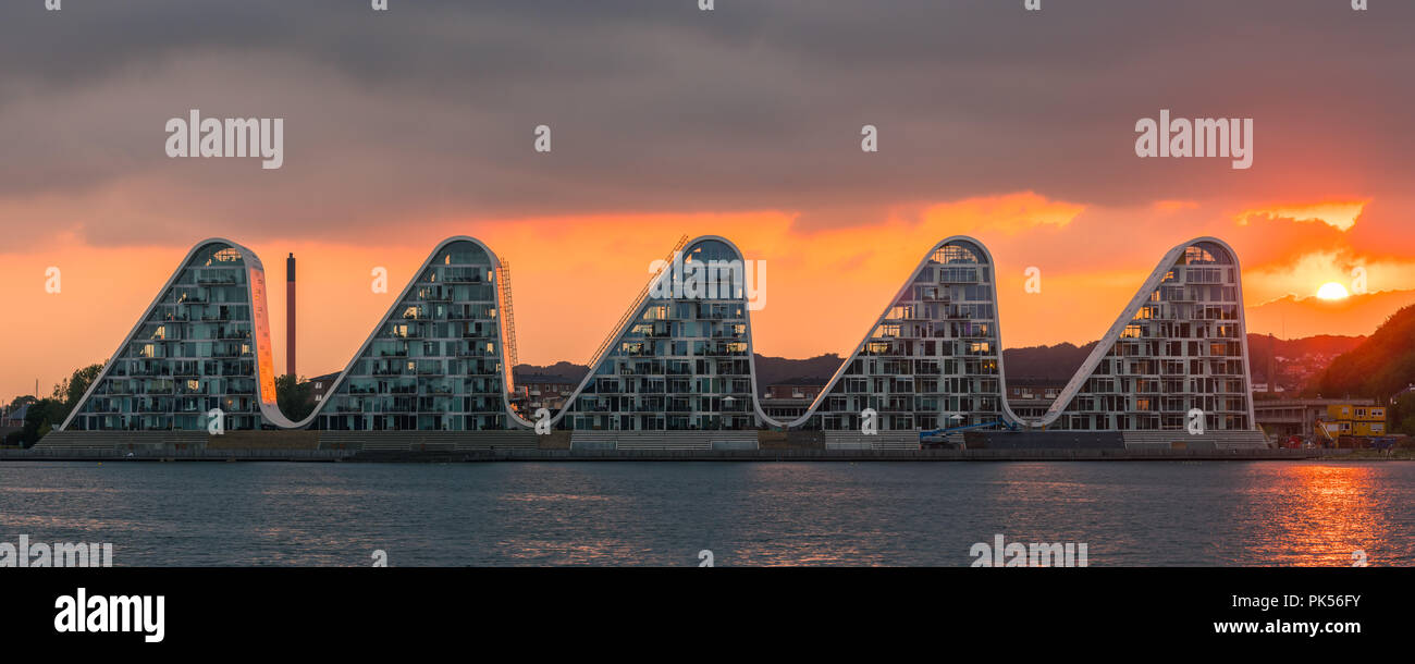 The Wave in Vejle, Denmark designed by Henning Larsen Architects is a new unique housing that embraces the sculptural and organic forms to become a ne Stock Photo