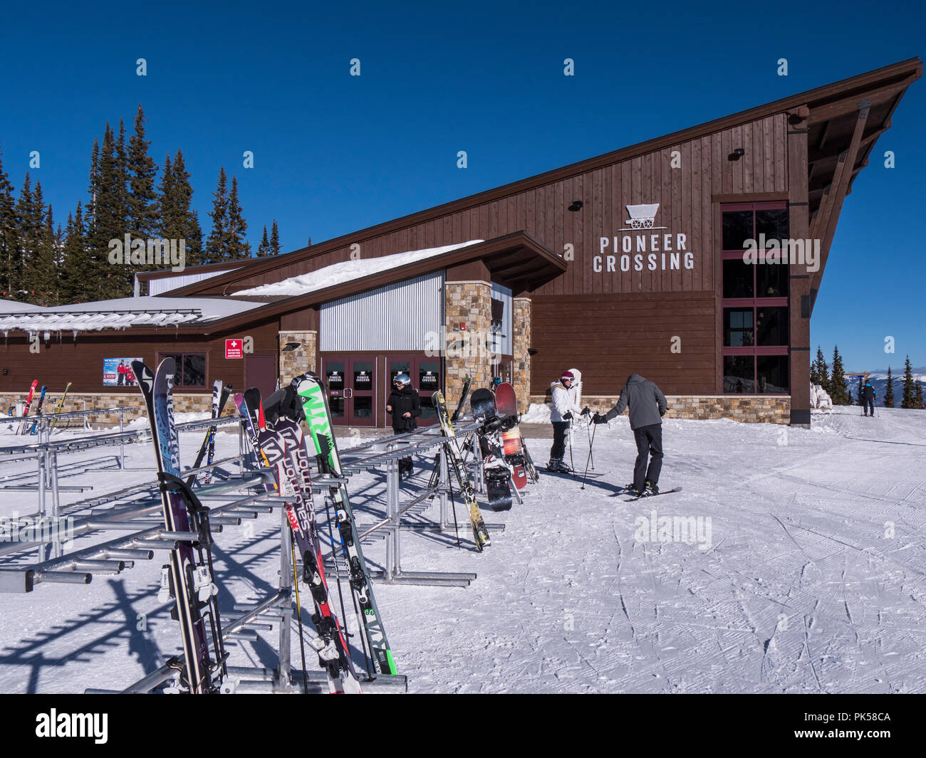 Bluebird Ski Day Stock Photos Bluebird Ski Day Stock Images Alamy