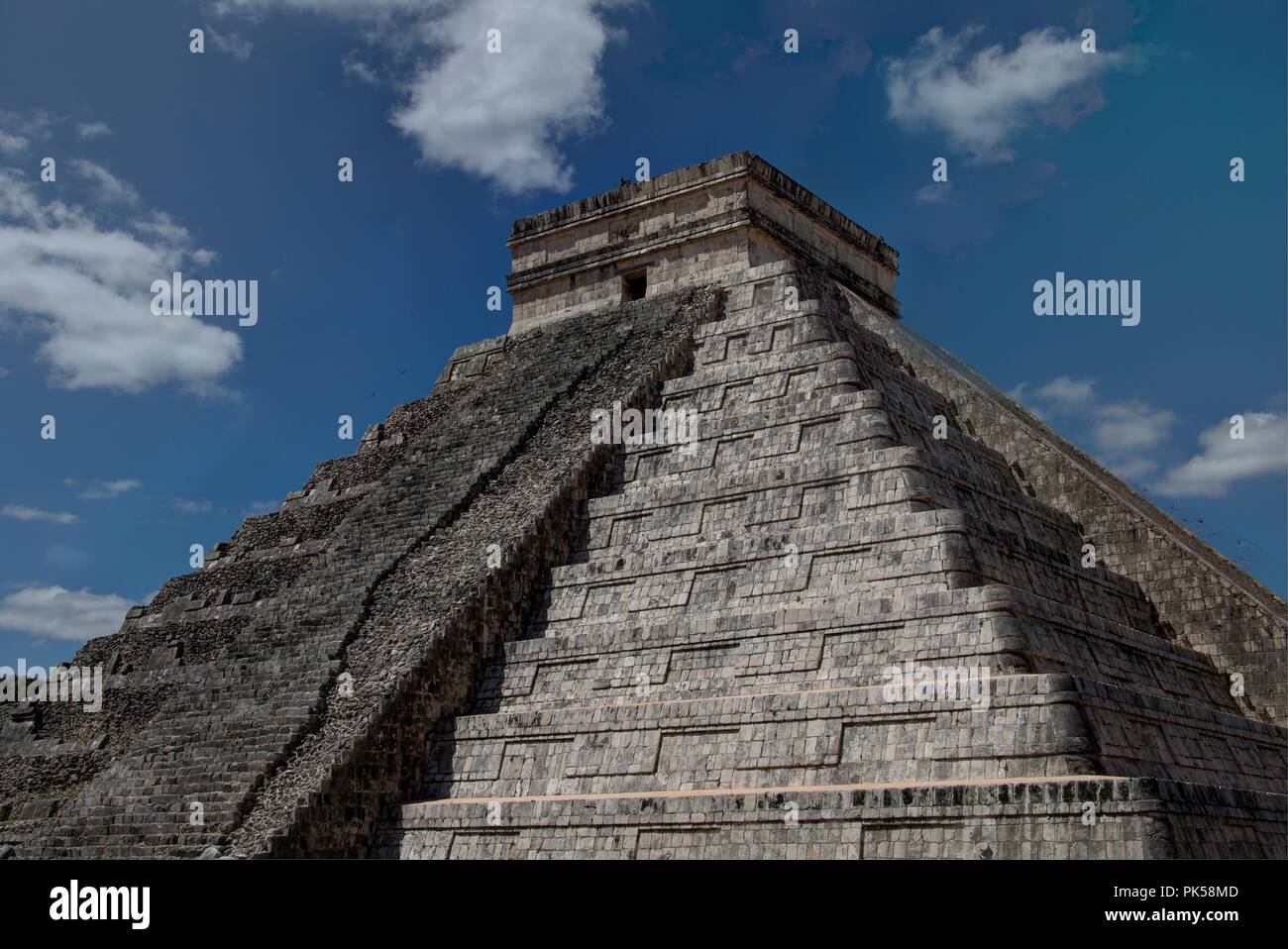 Chichen Itza Mayan Temple In Mexico Stone Architectural Ancient Wonder chichen-itza-mayan-temple-in-mexico-stone-architectural-ancient-wonder