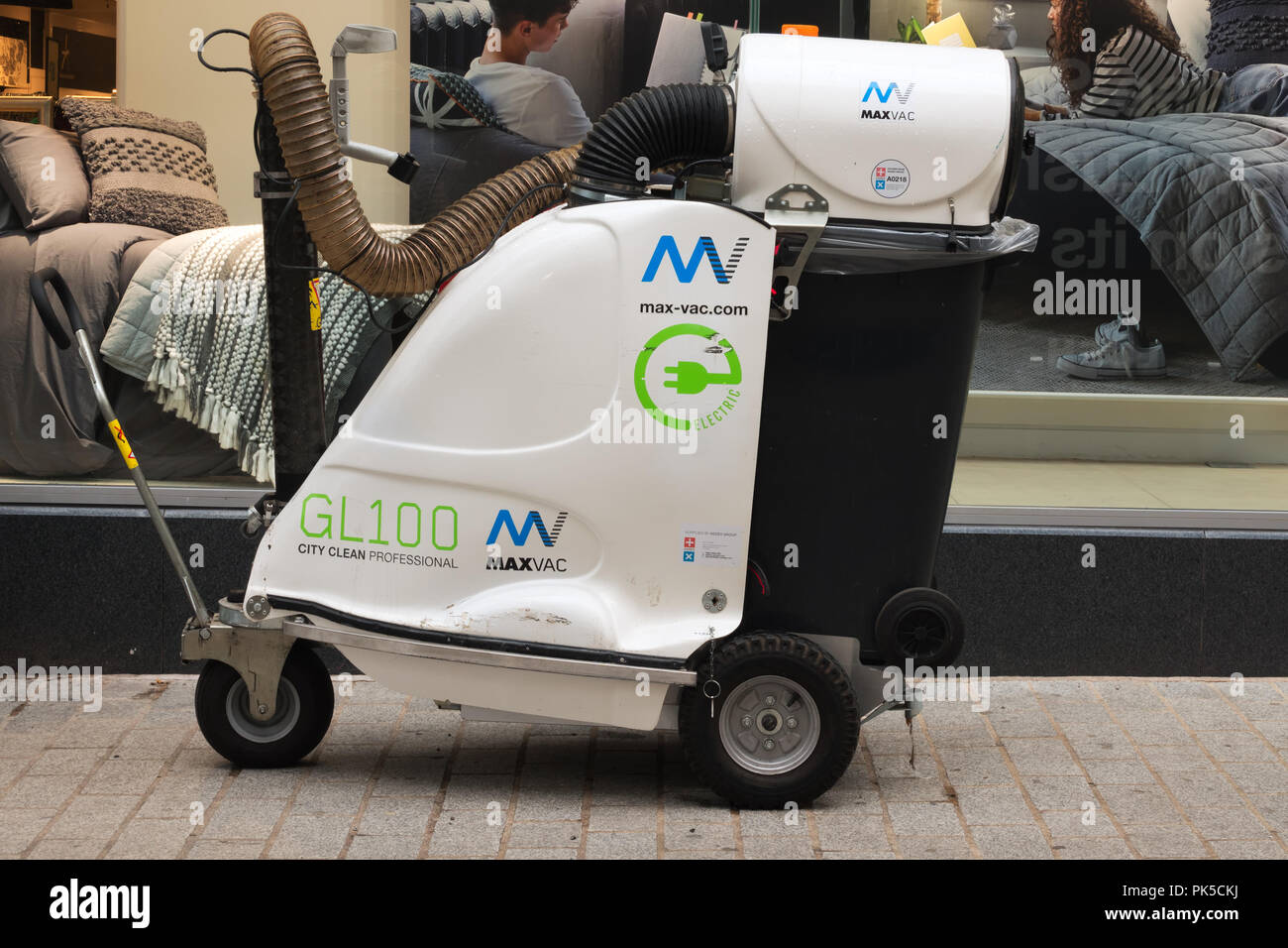 Street Vacuum Cleaner High Resolution Stock Photography and Images Alamy
