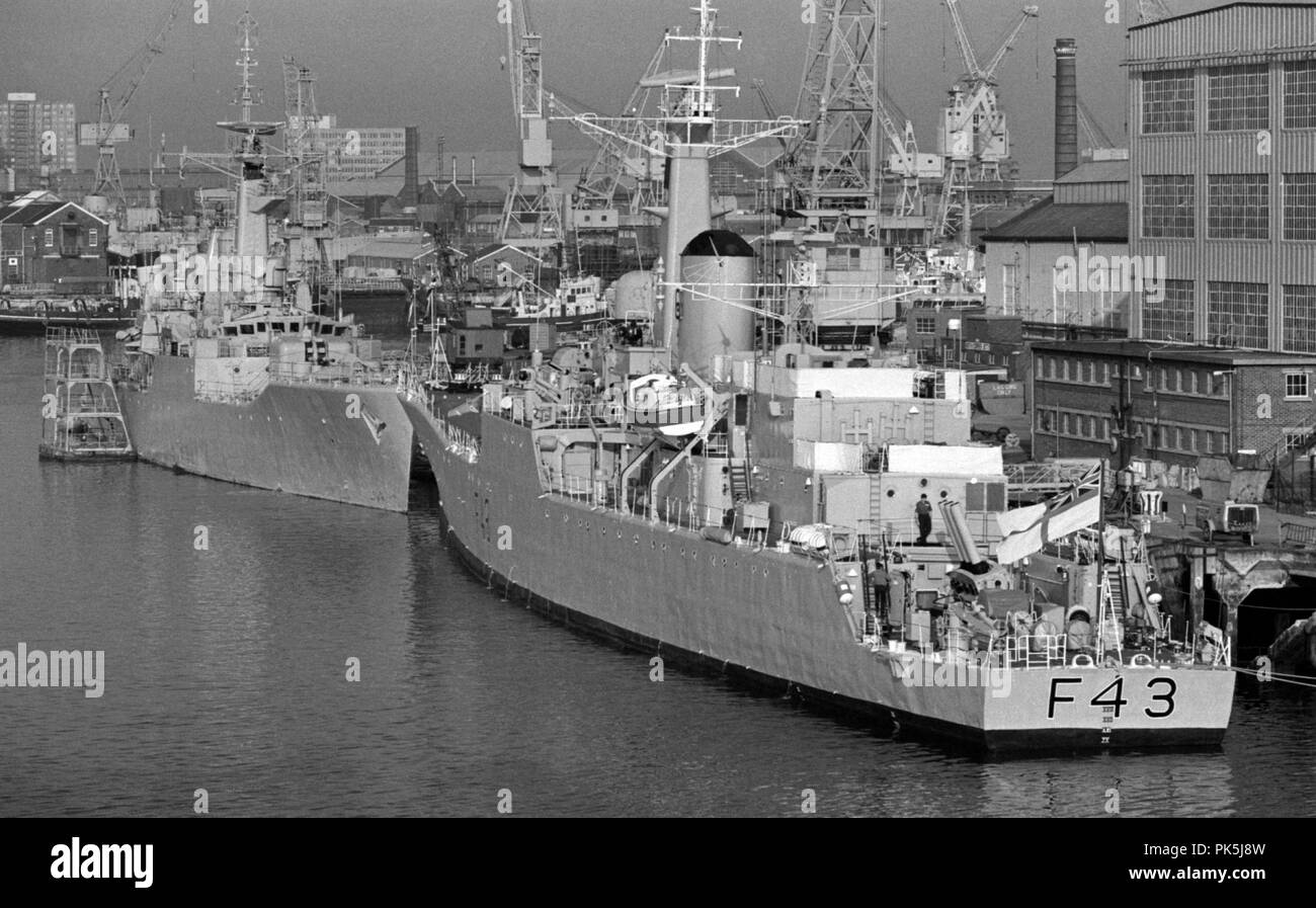 AJAXNETPHOTO. MAY, 1982. PORTSMOUTH,ENGLAND - HMS TORQUAY AT PORTSMOUTH.  PHOTO:JONATHAN EASTLAND/AJAX.  REF:HD NA TORQ 82 Stock Photo