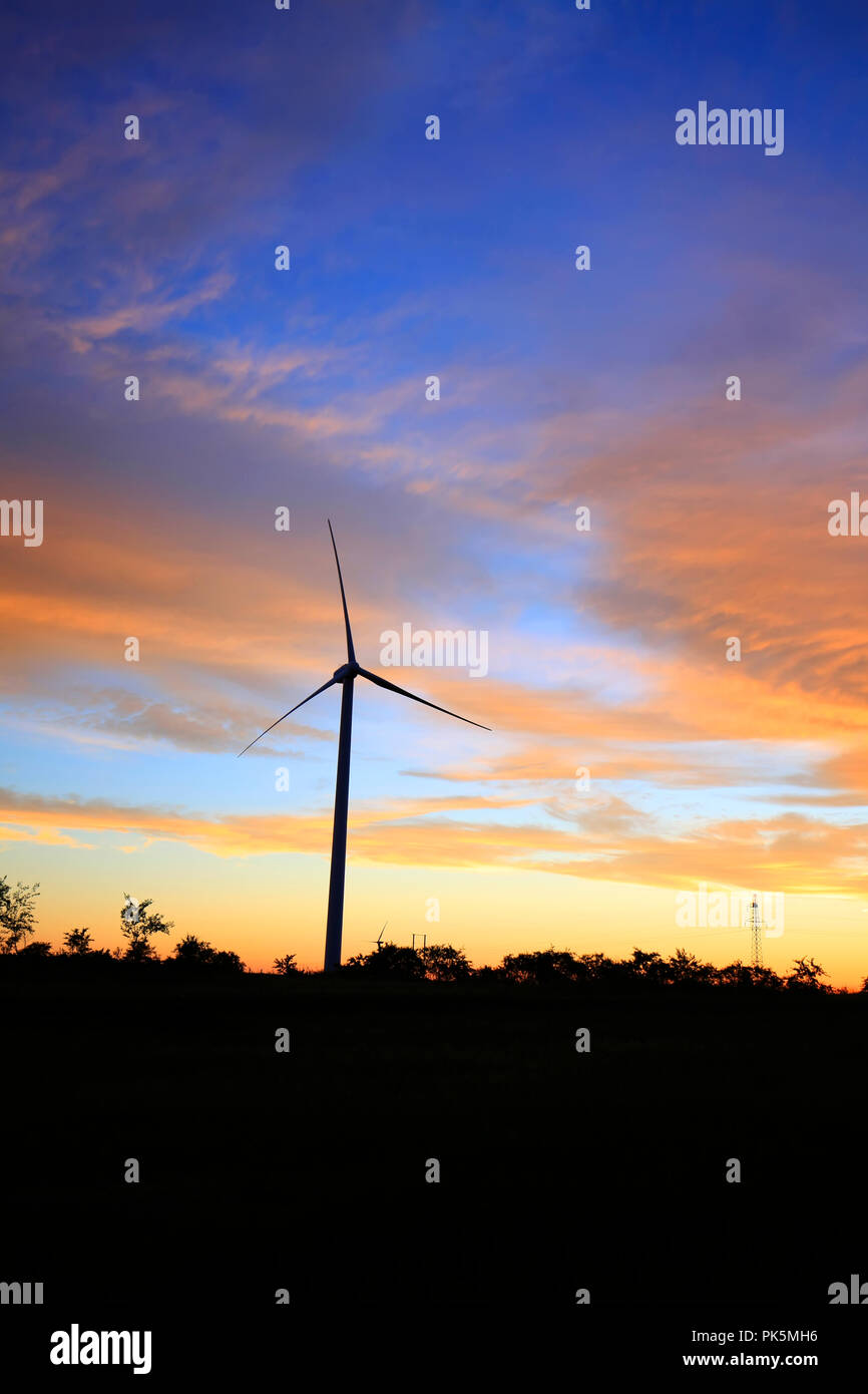 In the evening, the silhouette of wind turbines Stock Photo - Alamy