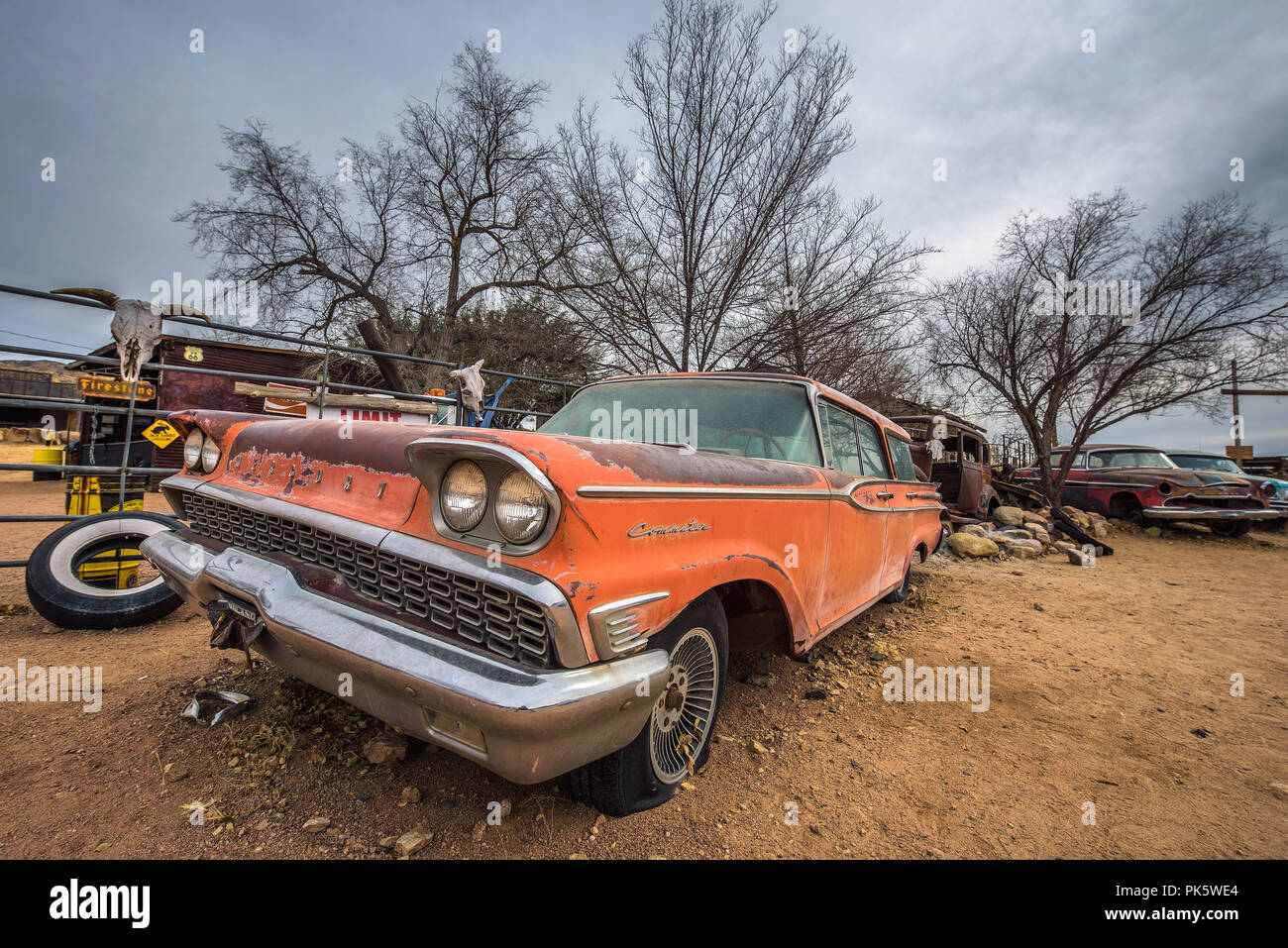 Old Mercury Commuter car on route 66 in Arizona Stock Photo