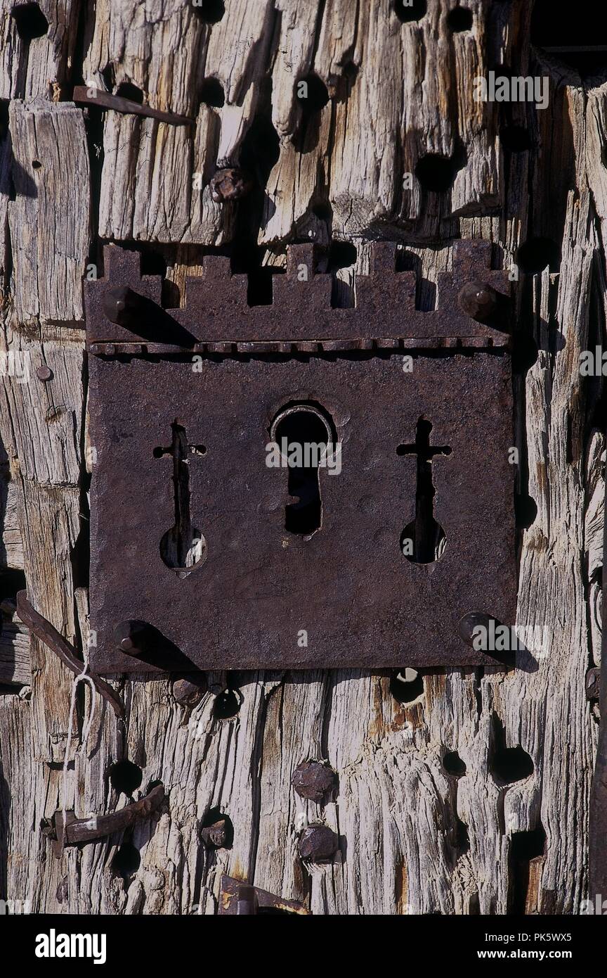 Detalle de cerradura de puerta hi-res stock photography and images - Alamy