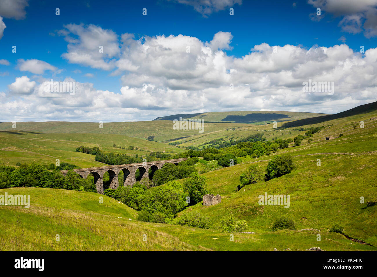 UK, Yorkshire, Dentdale, Dent Head Viaduct on Settle to Carlisle Railway Line Stock Photo