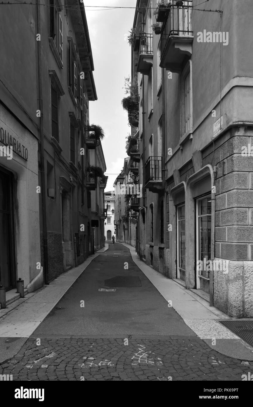 Old streets verona in italy Black and White Stock Photos & Images - Alamy