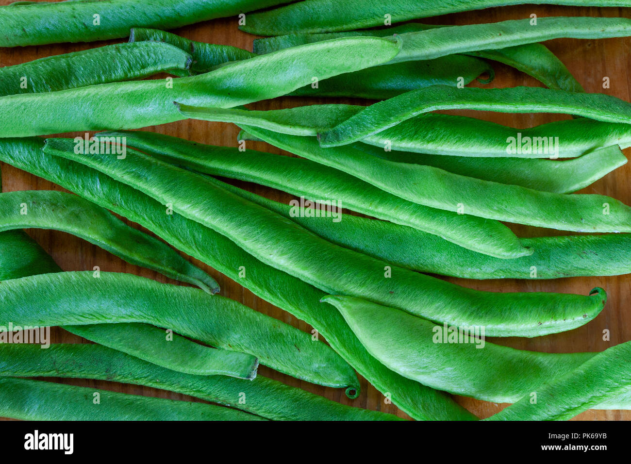Five raw string beans hi-res stock photography and images - Alamy