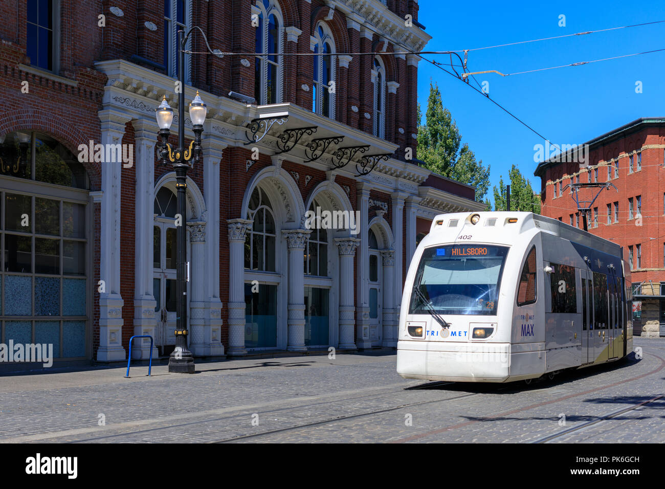 Trimet max light rail train hires stock photography and images Alamy