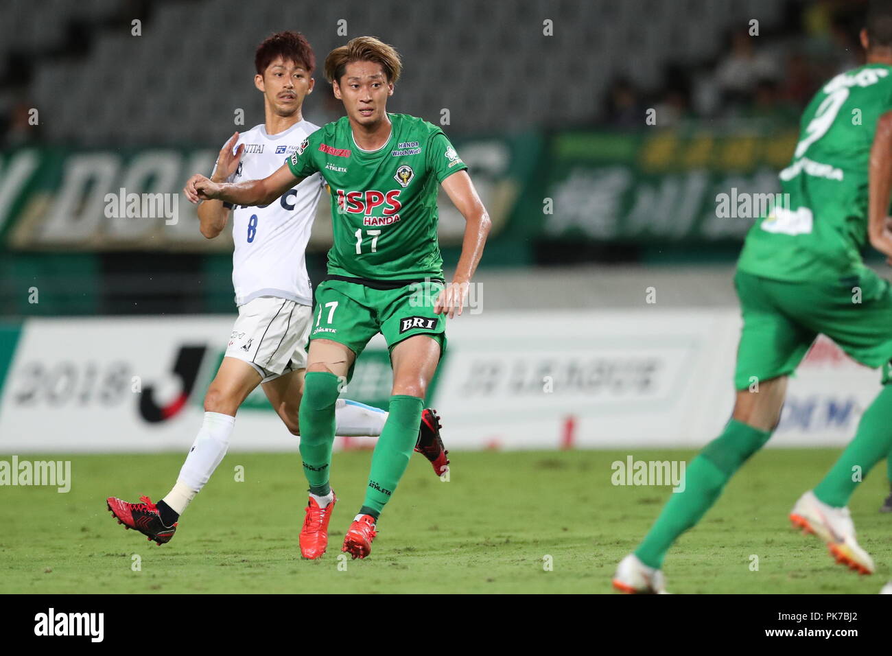 Tokyo, Japan. 8th Sep, 2018. (R-L) Lee Yong-Jick (Verdy), Kensuke Sato  (Yokohama FC) Football/Soccer : 2018 J2 League match between Tokyo Verdy  2-1 Yokohama FC at Ajinomoto Stadium in Tokyo, Japan .