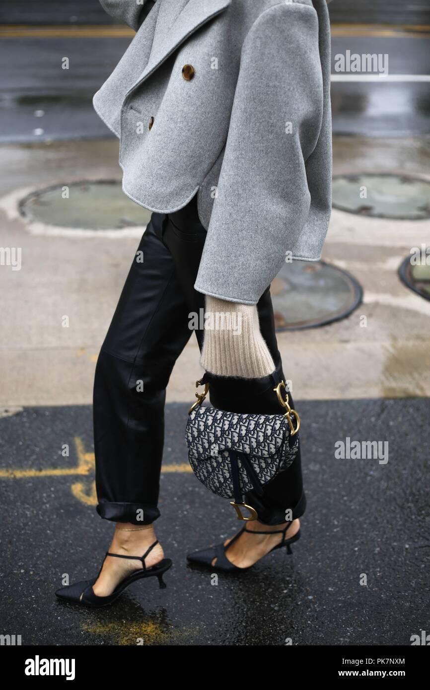 Street style dior saddle bag hi res stock photography and images Alamy