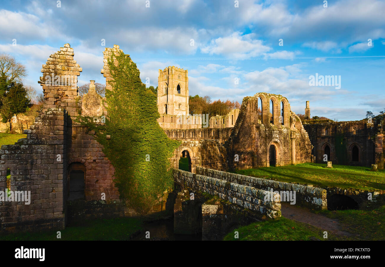 Skell river hi-res stock photography and images - Alamy
