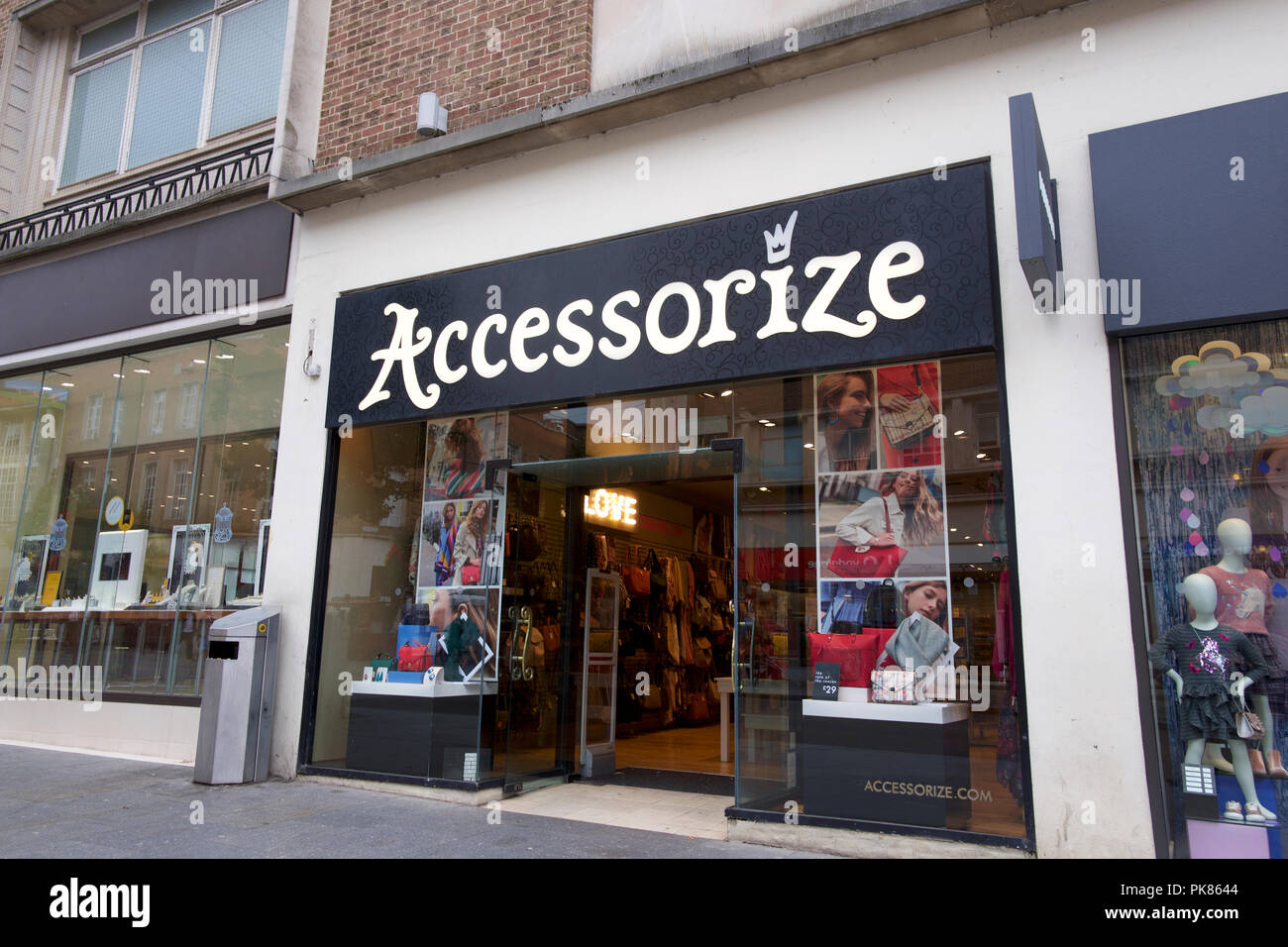 Accessorize hi-res stock photography and images - Alamy
