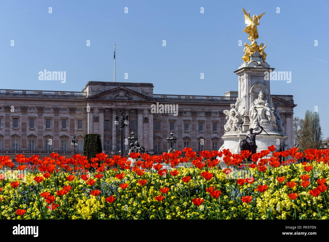 The Buckingham Palace with Victoria Memorial in London, England United Kingdom UK Stock Photo