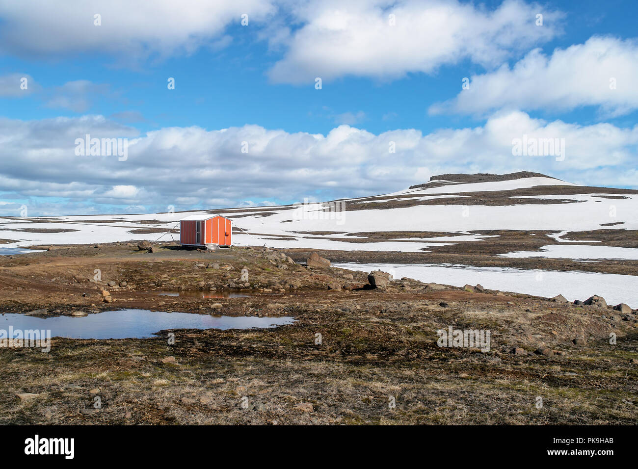 Red emergency shelter cabin in Iceland Stock Photo Alamy