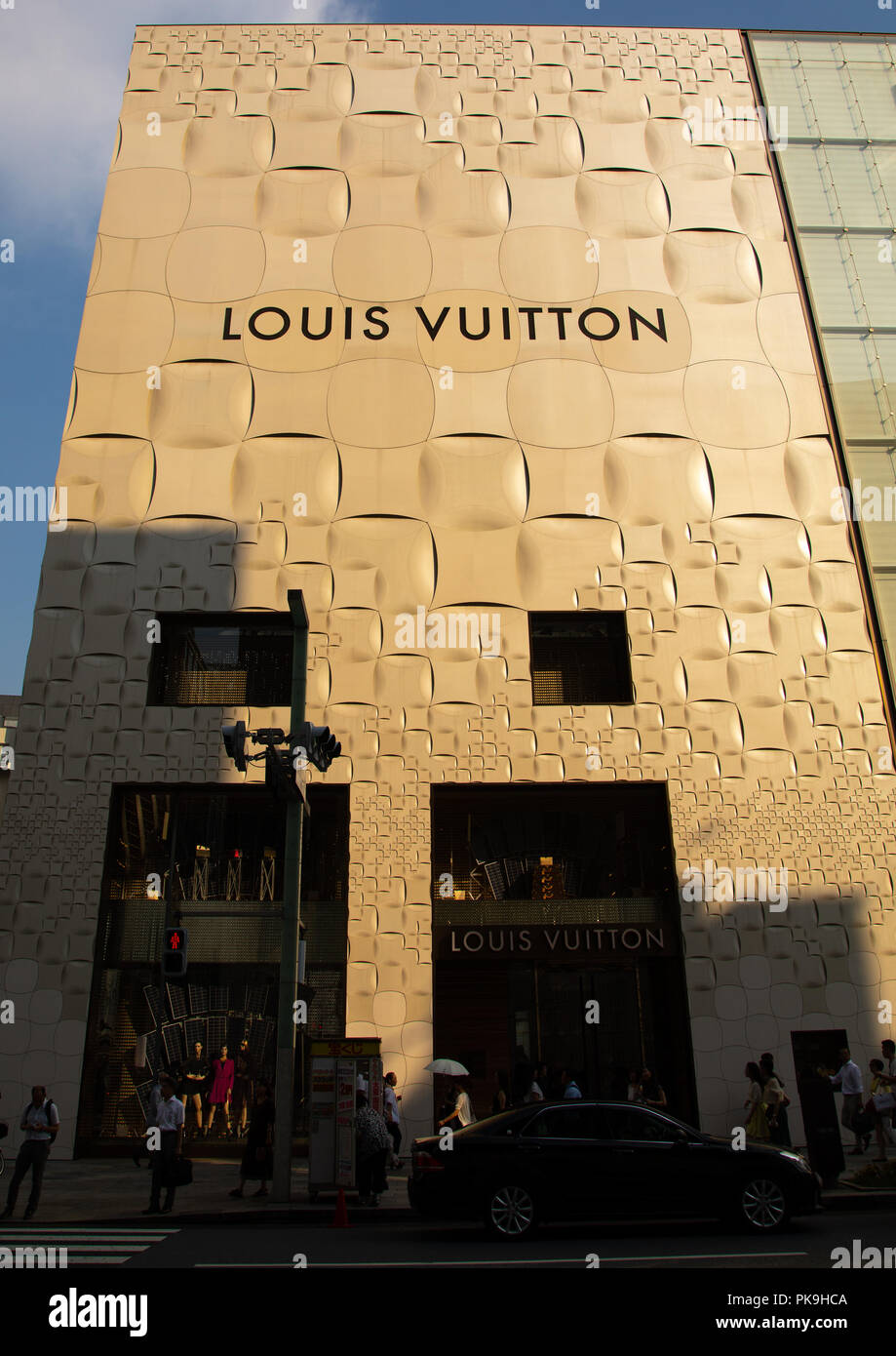 LAS VEGAS - APRIL 13 : Exterior Of A Louis Vuitton Store In