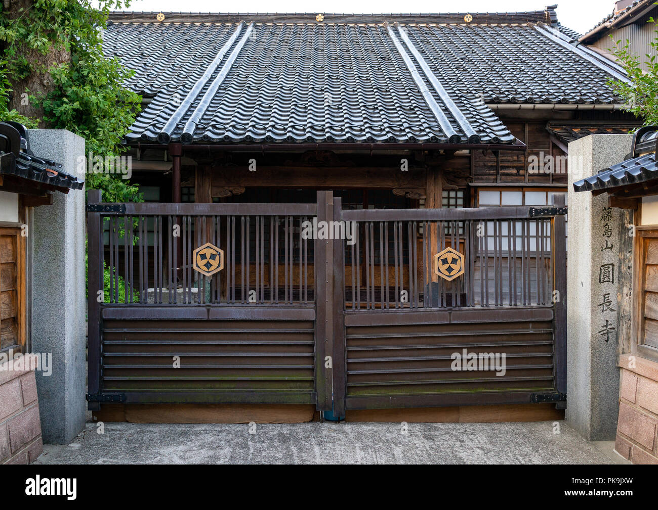 和風 門 扉 移築 お寺 販売します Japanese gate wooden door