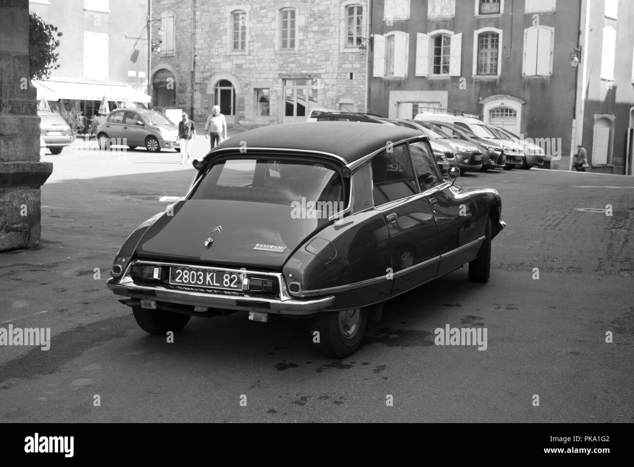 A classic late model Citröen DS23 Pallas in the village of Caylus, Tarn et Garonne, Occitanie, France Stock Photo