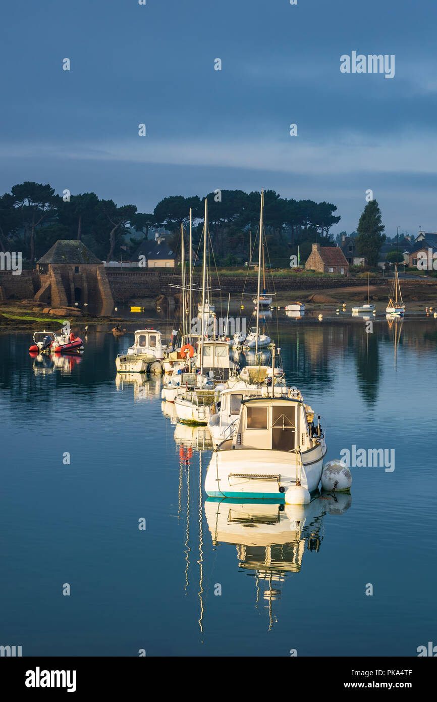 Atlantic ocean coast in Brittany near Ploumanach, France Stock Photo ...