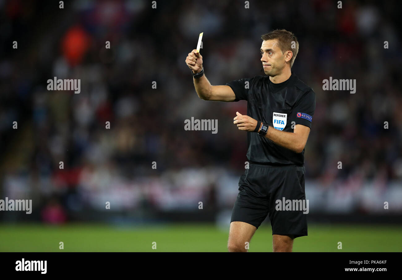 Match referee Clement Turpin during the International Friendly at The King Power Stadium, Leicester. PRESS ASSOCIATION Photo. Picture date: Tuesday September 11, 2018. See PA story SOCCER England. Photo credit should read: Nick Potts/PA Wire. Stock Photo