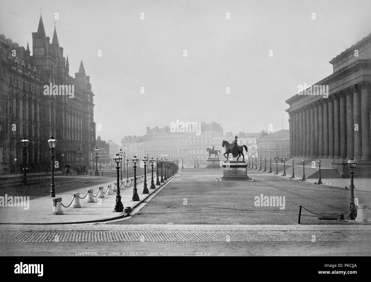 Victoria building, liverpool Black and White Stock Photos & Images Alamy