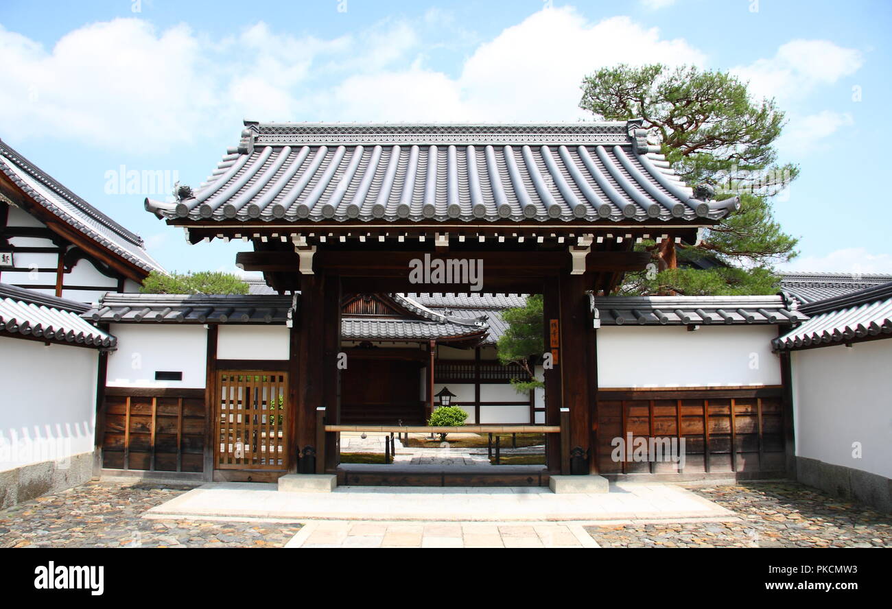 Japanese architecture in Kyoto Stock Photo Alamy