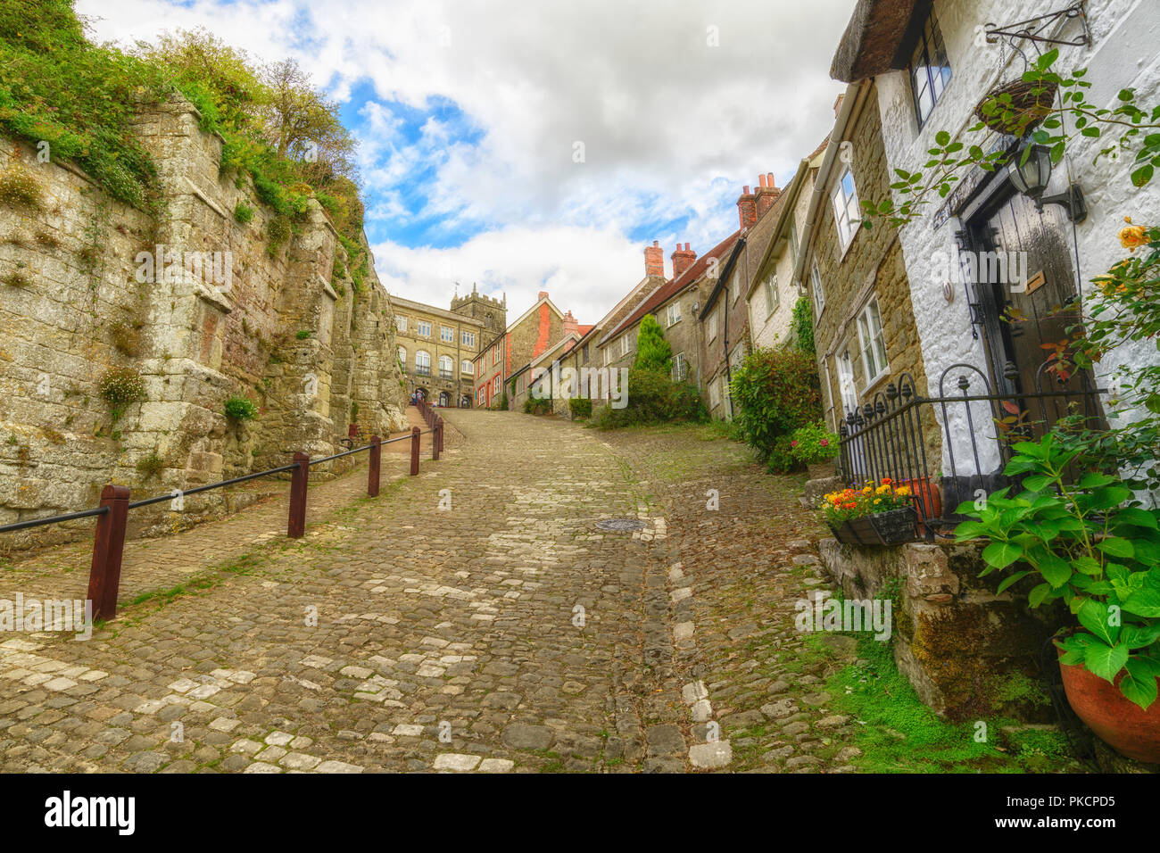 Gold Hill Shaftesbury Dorset UK Stock Photo Alamy