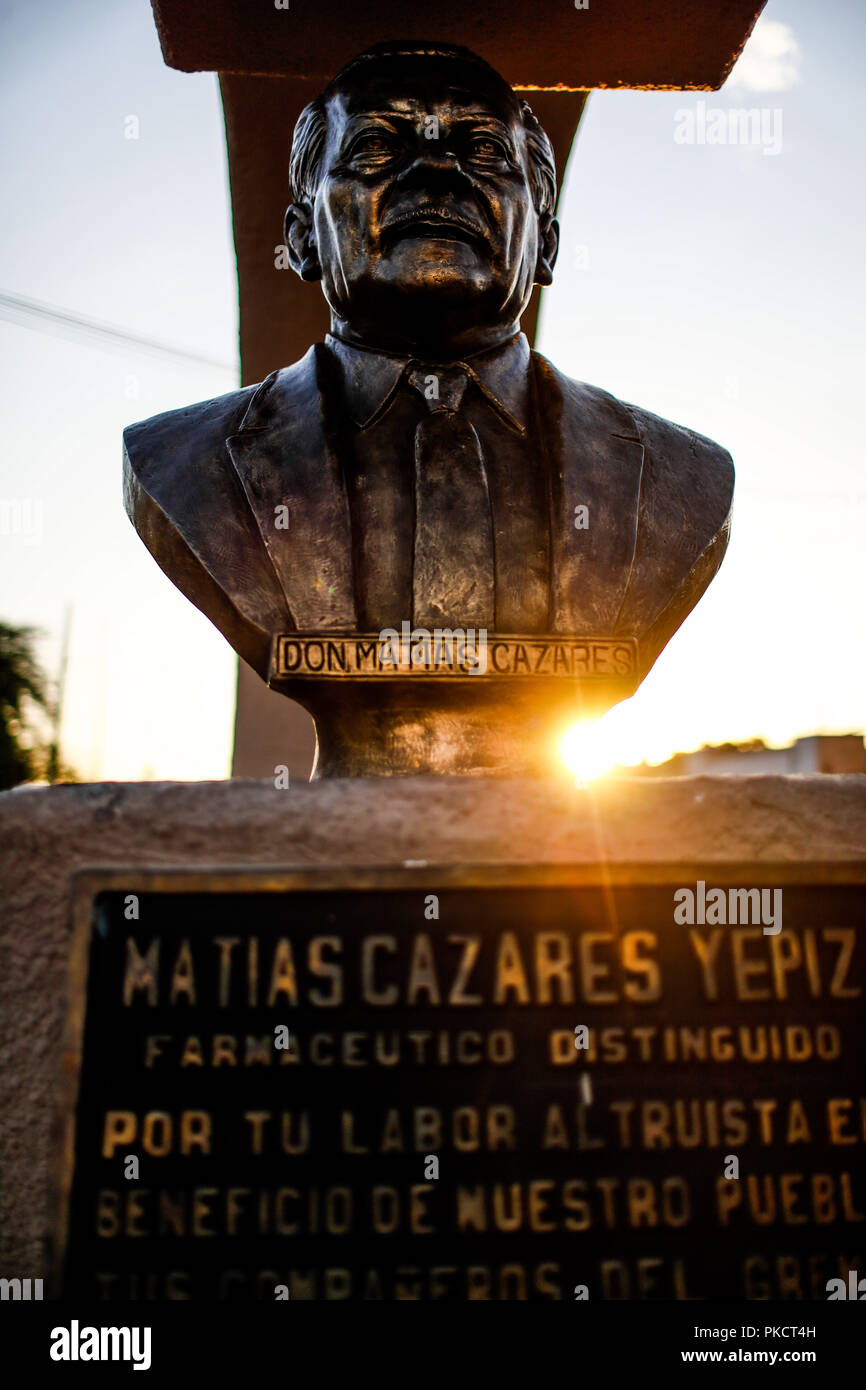 Busto de bronce hi-res stock photography and images - Alamy