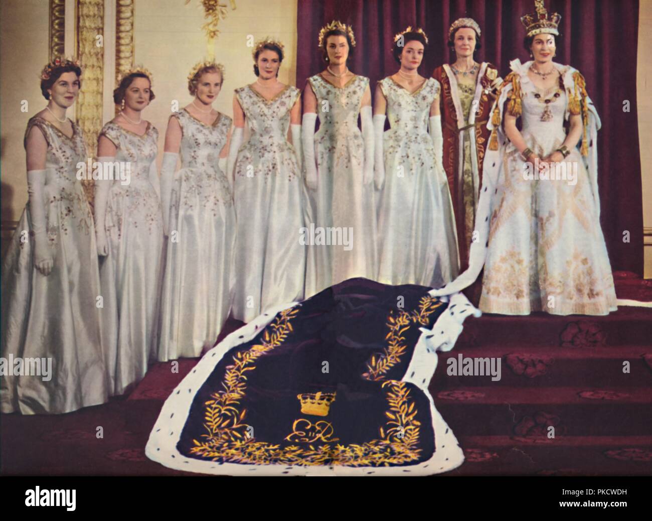 Queen Elizabeth Ii Coronation Dress High Resolution Stock Photography And Images Alamy