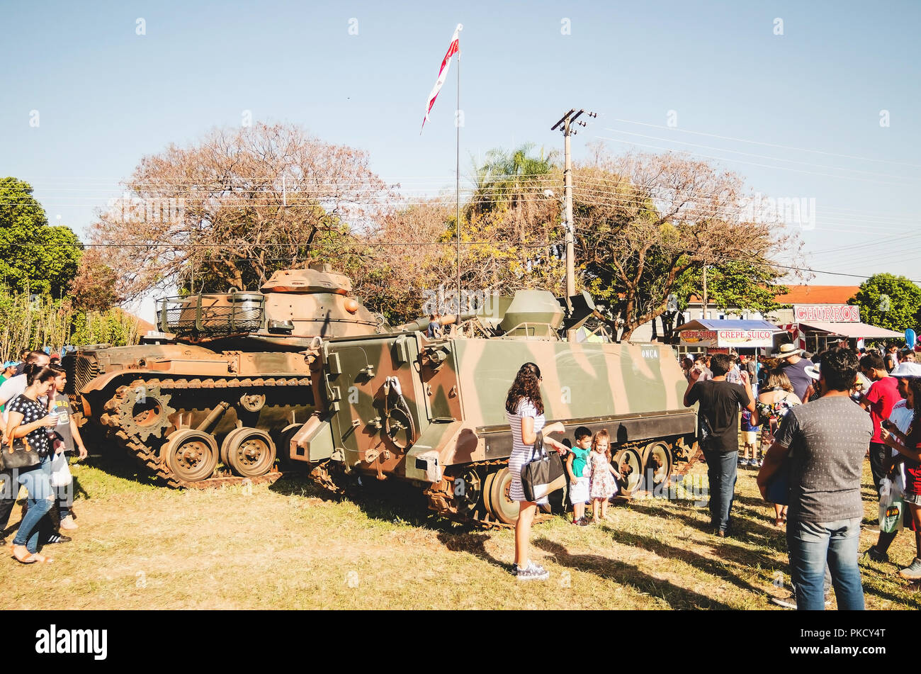 Brazilian army tanks hi-res stock photography and images - Alamy