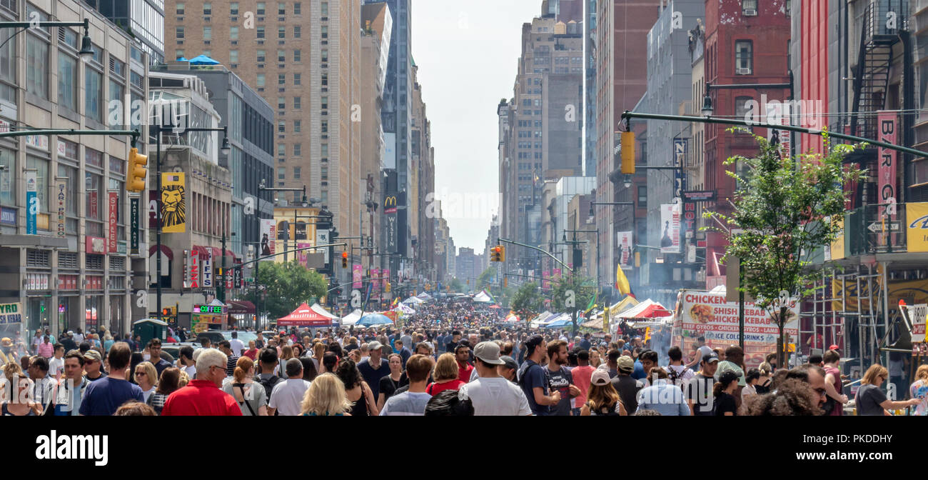 New york food festival hi-res stock photography and images - Alamy