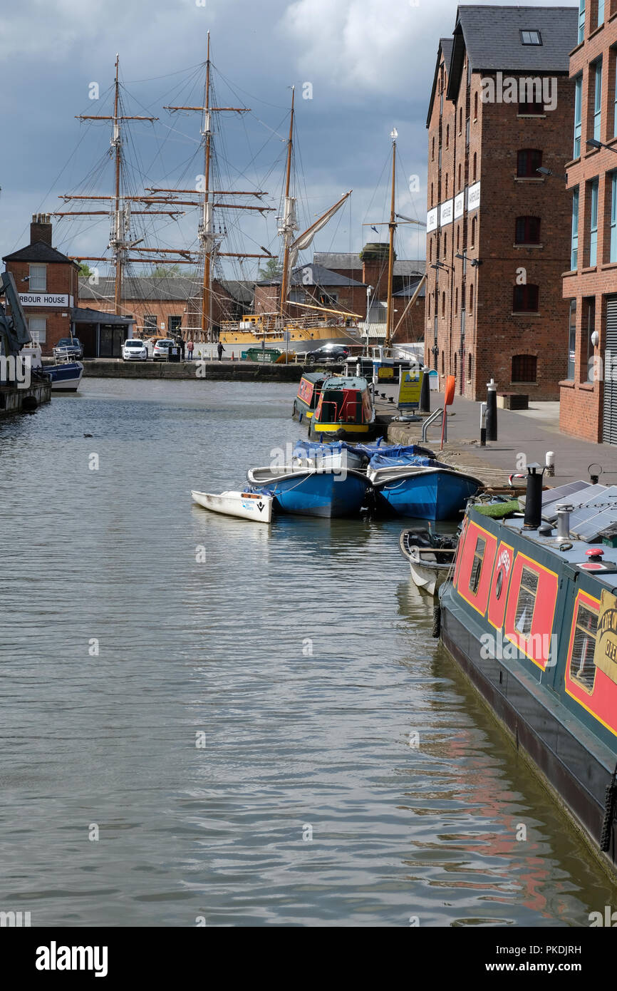 Boating in the Barge Arm of Gloucester Docks Stock Photo Alamy