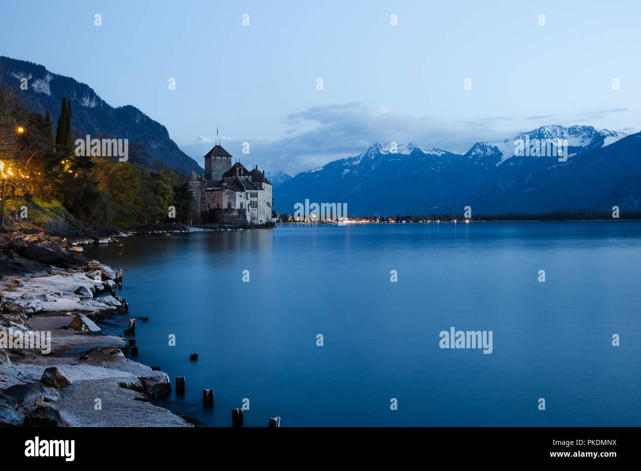Lake geneva switzerland winter hires stock photography and images Alamy