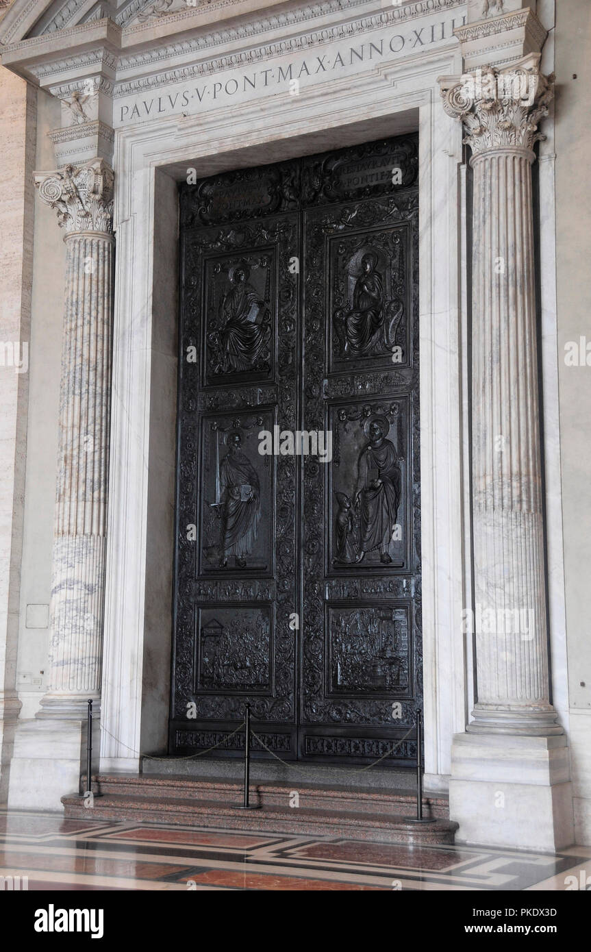 Italy Lazio Rome Vatican City St Peter S Square St