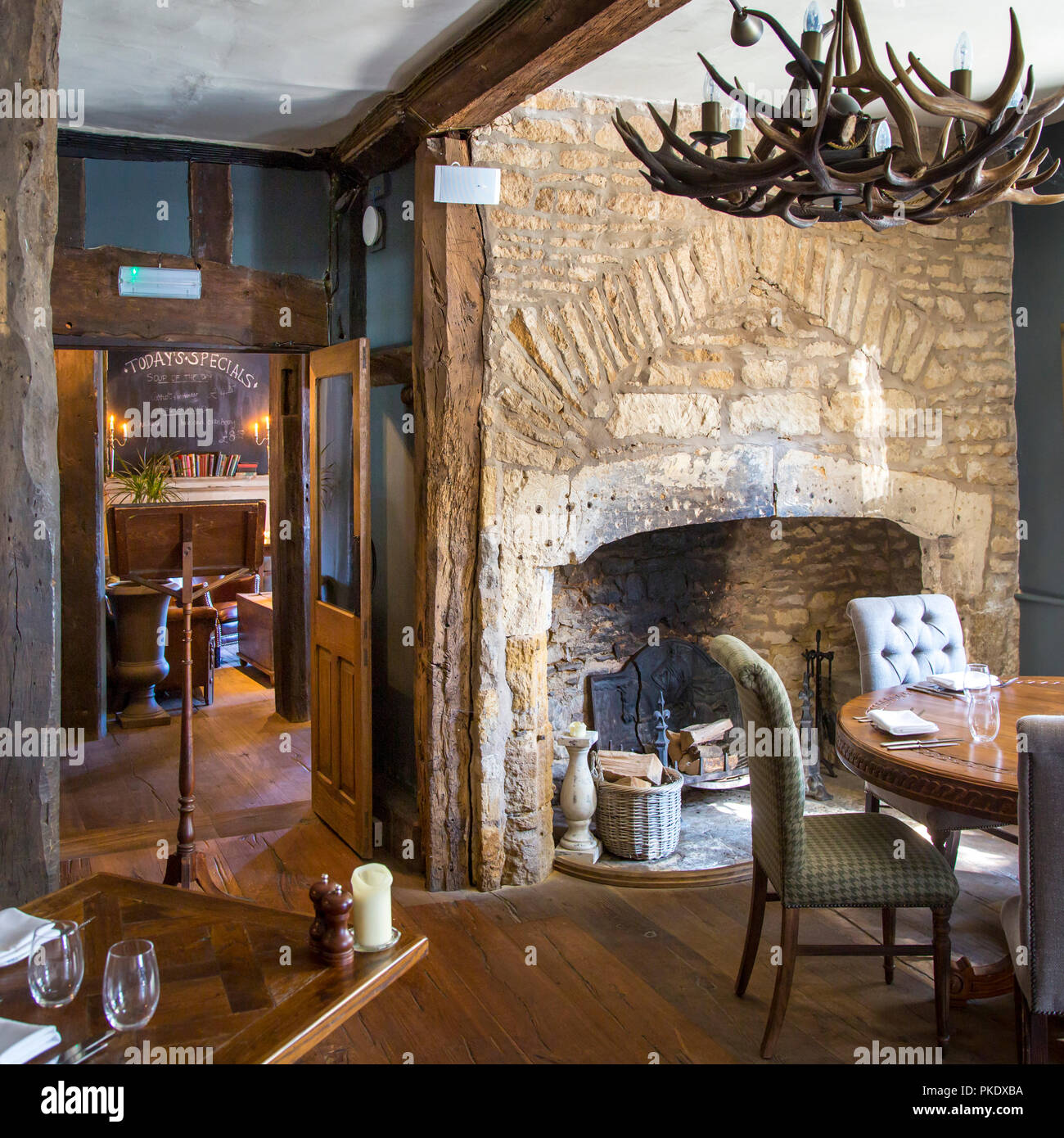 Interior view of the Porch House Pub and Inn - England's oldest c. 947AD, Stow-on-the-Wold, Gloucestershire, England Stock Photo