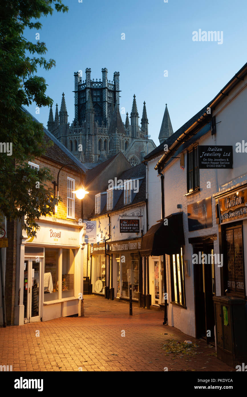 Evening in Ely town centre, Cambridgeshire, England Stock Photo Alamy