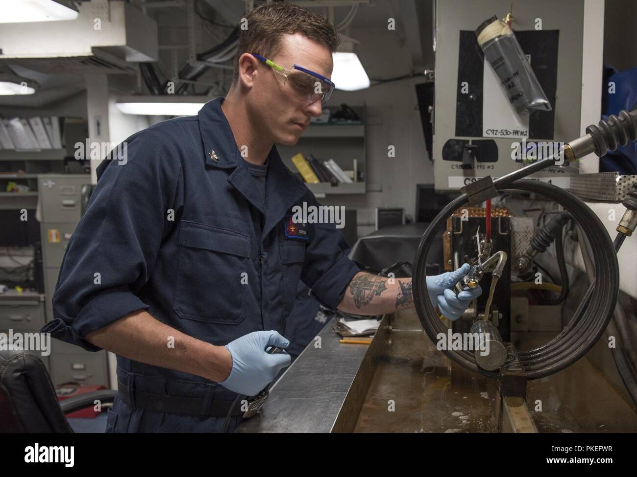 Magnetic Particle Inspection Hi-Res Stock Photography And Images - Alamy
