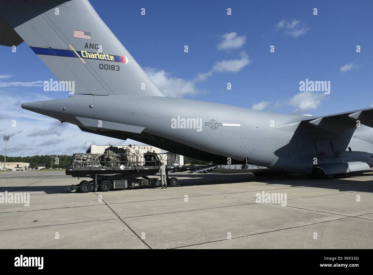 145th airlift squadron hi-res stock photography and images - Alamy